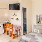 Elaionas Holiday Home Studios And Apartments