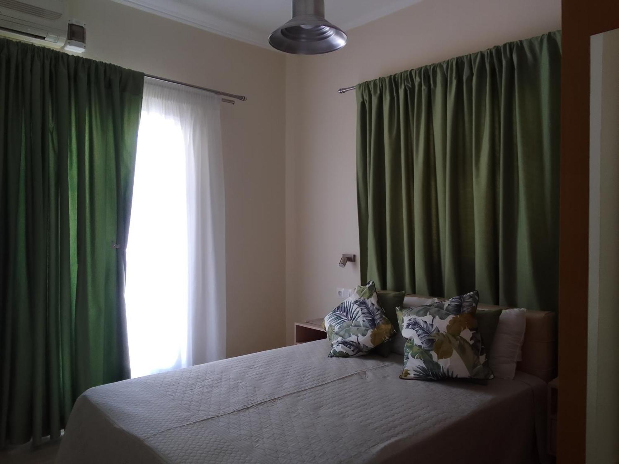 Holiday home Elaionas And